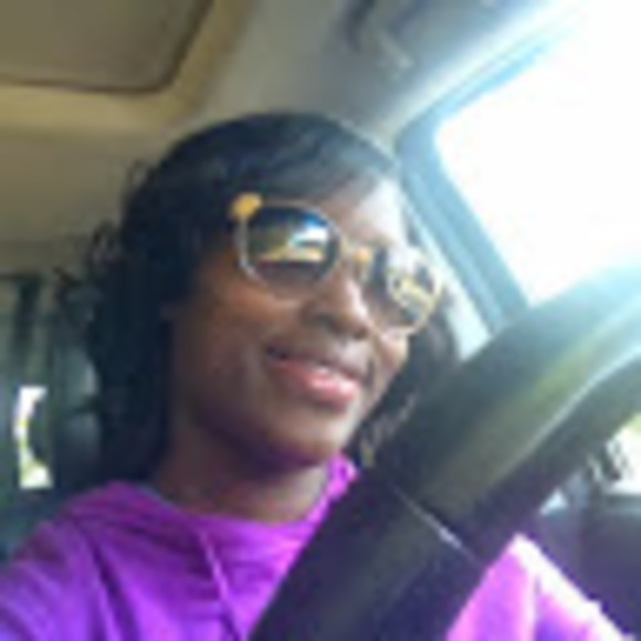 Meet your Posher, Shannon - Picture 1 of 1